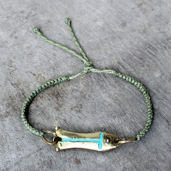 Fish brass & macrame bracelet